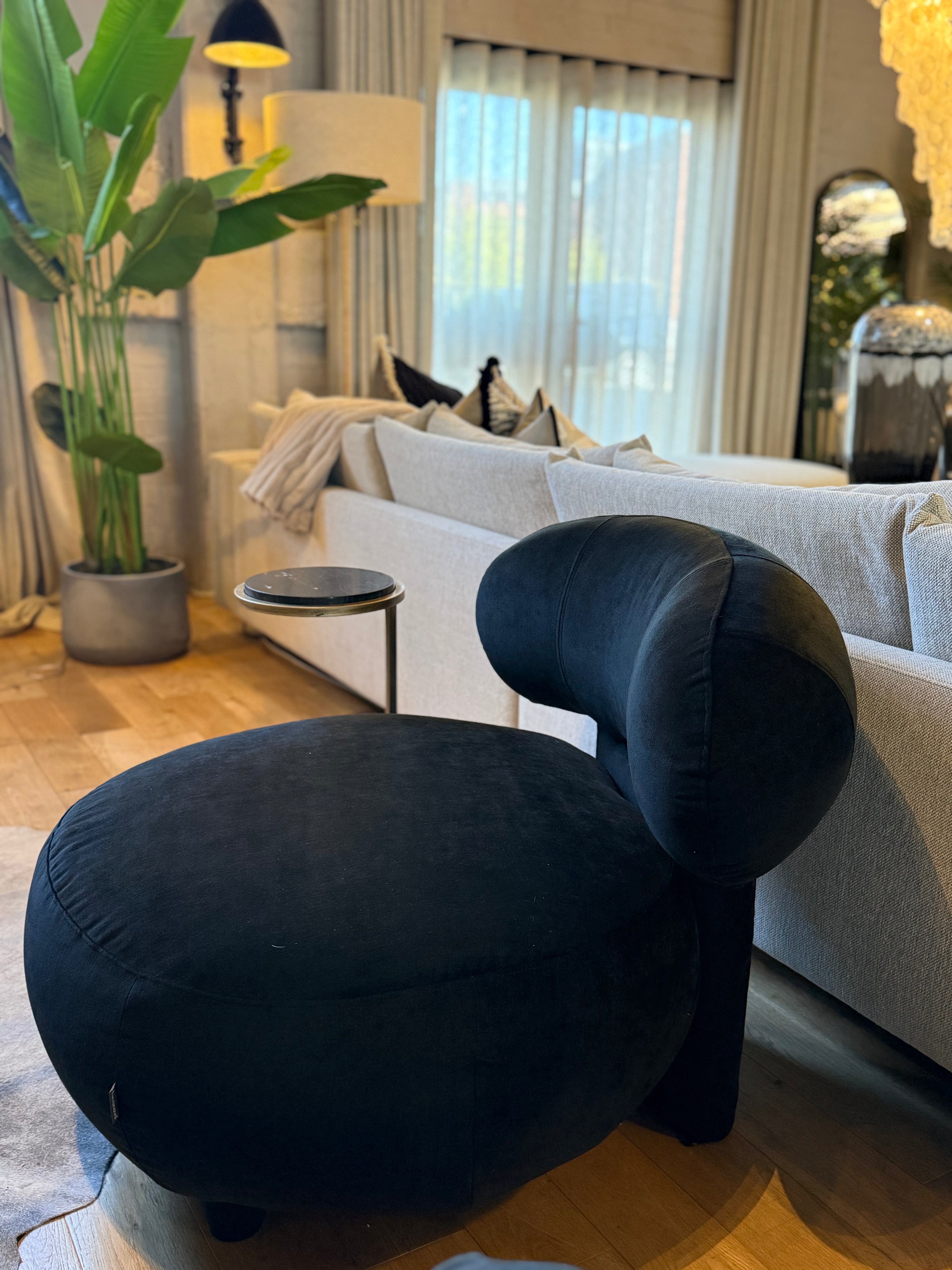 Ex-Display Black Velvet Circolo Armchair