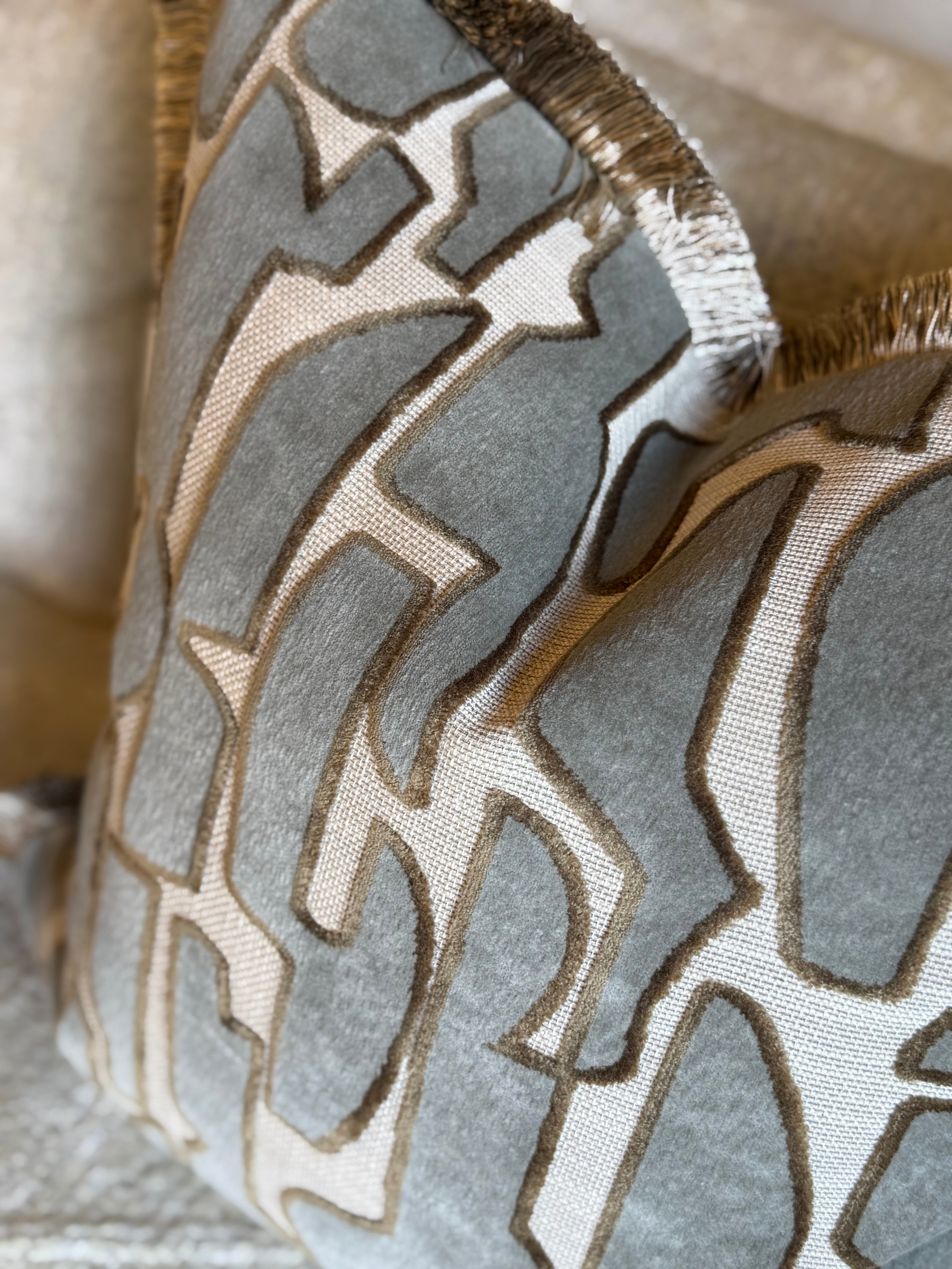 Serac Tide Cushion