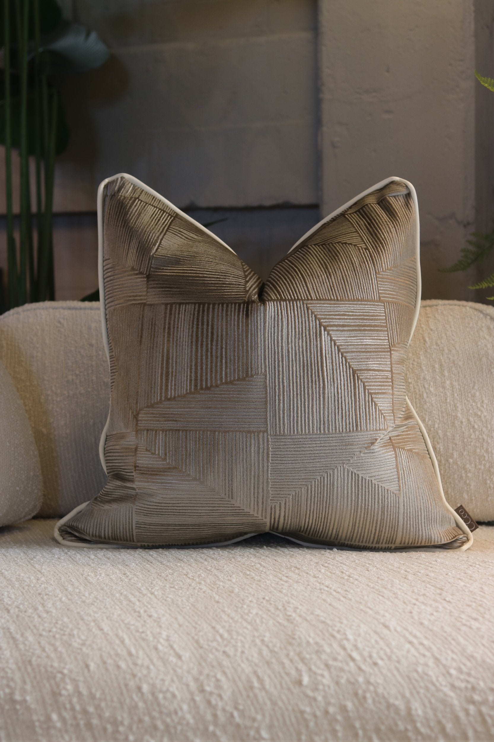 Takao Spice Cushion