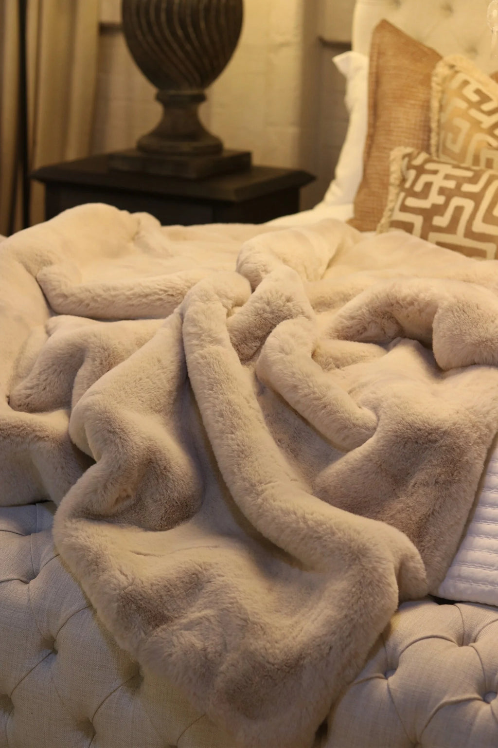 Extra Soft Light Beige Fur Throw