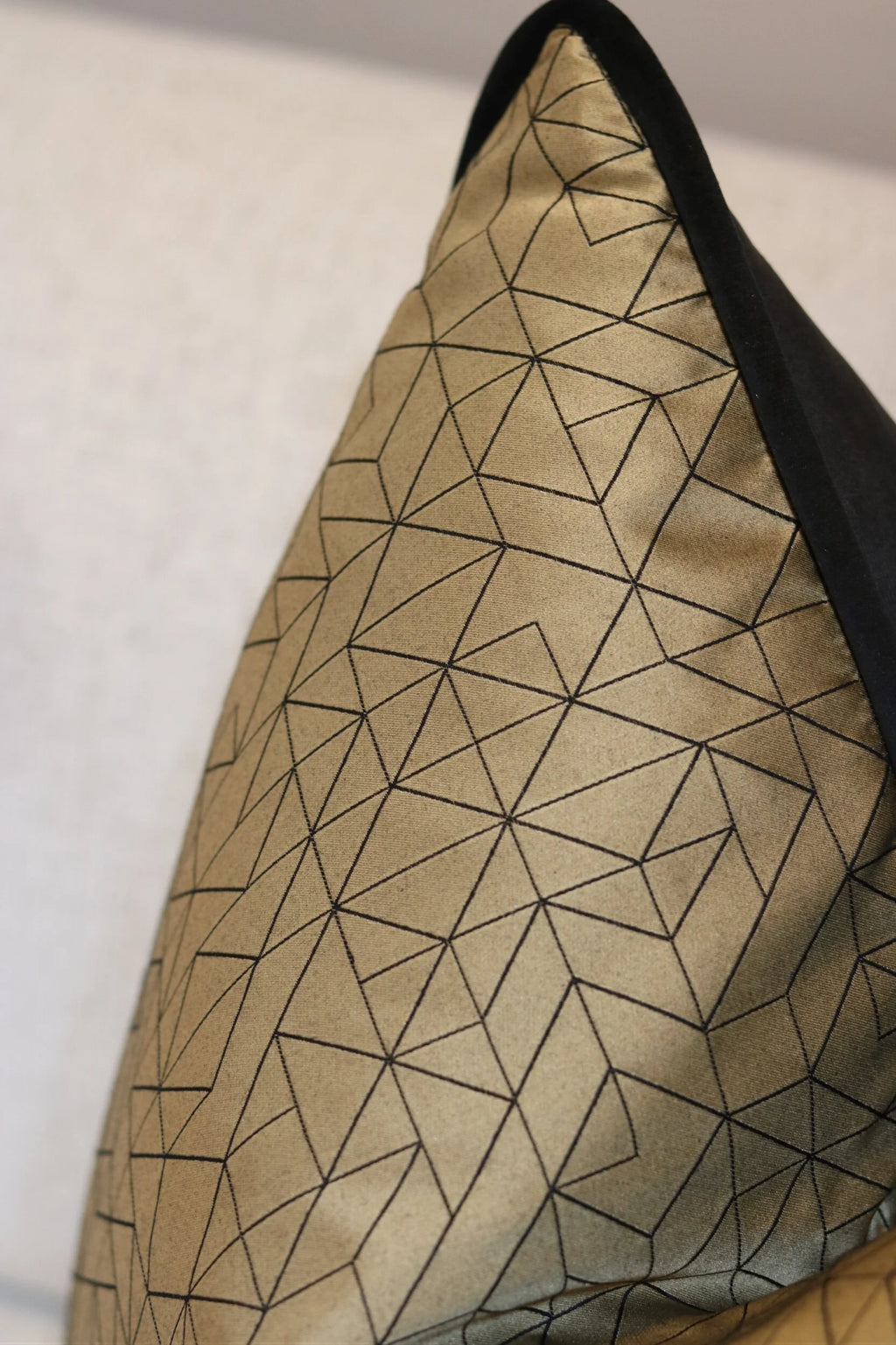 Ares Gold Cushion