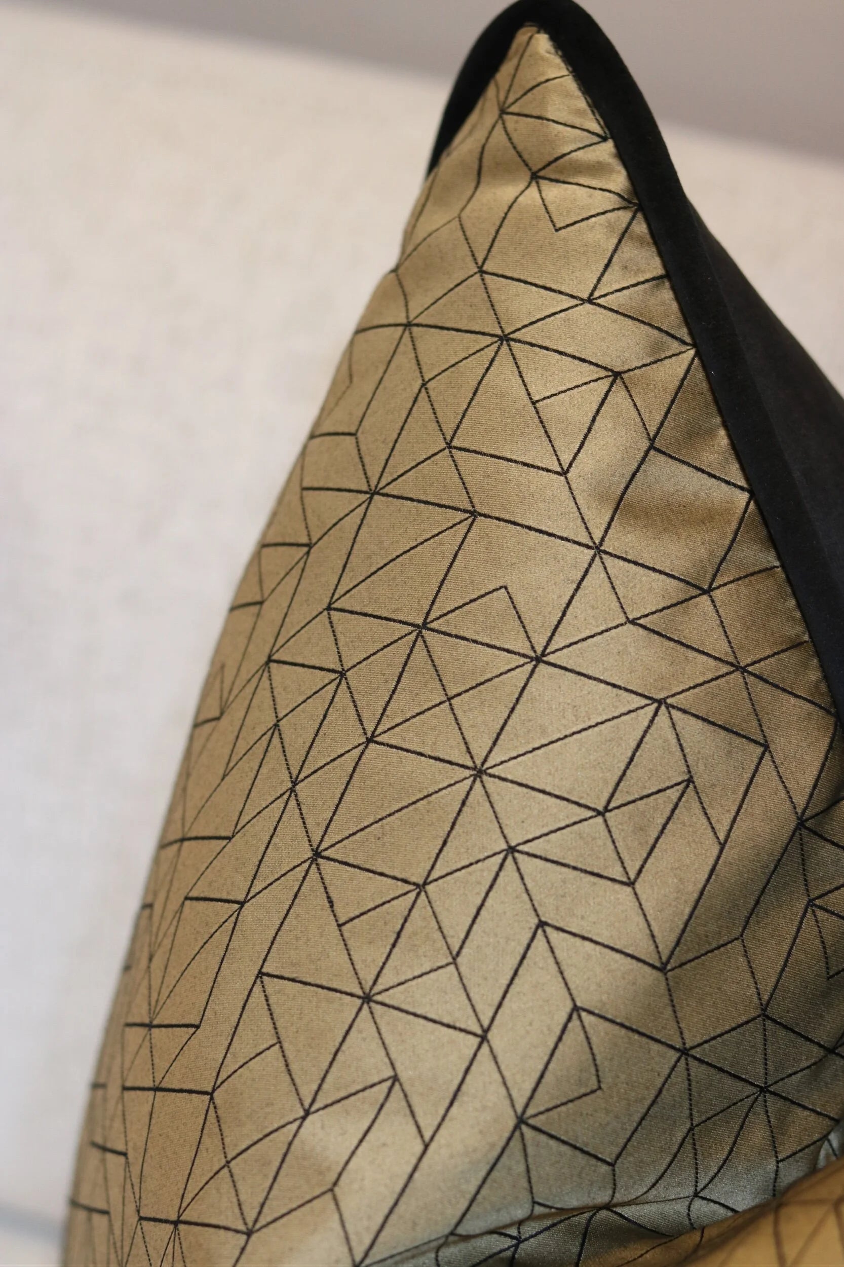 Ares Gold Cushion