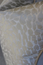 Lyric Pebble Cushion