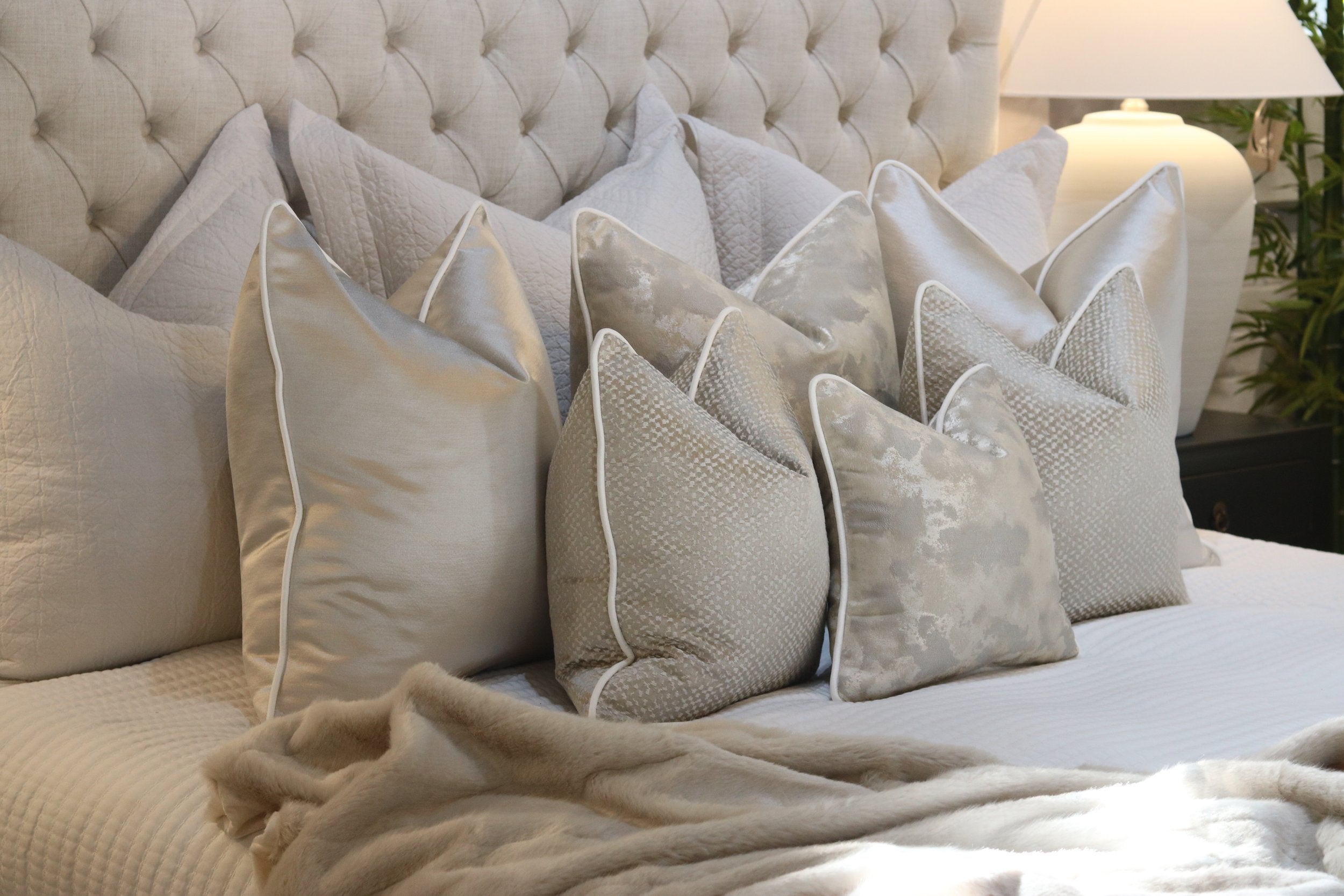 The Pearl Bed Cushion Set