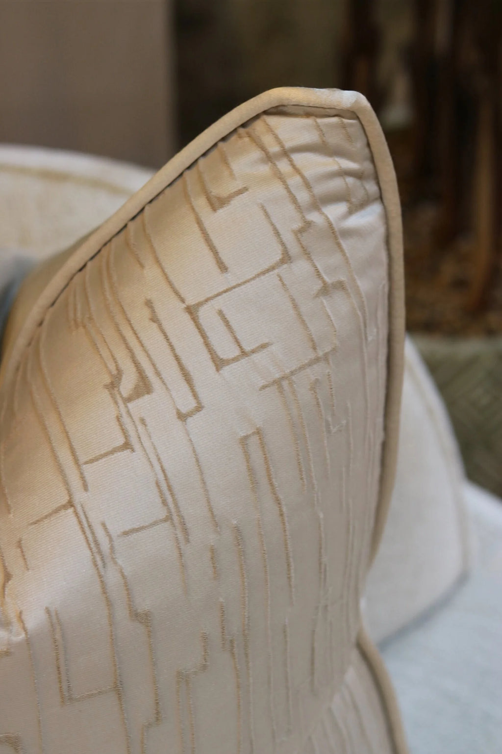 Hera Tusk Cushion