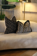 Arneal Noir Cushion