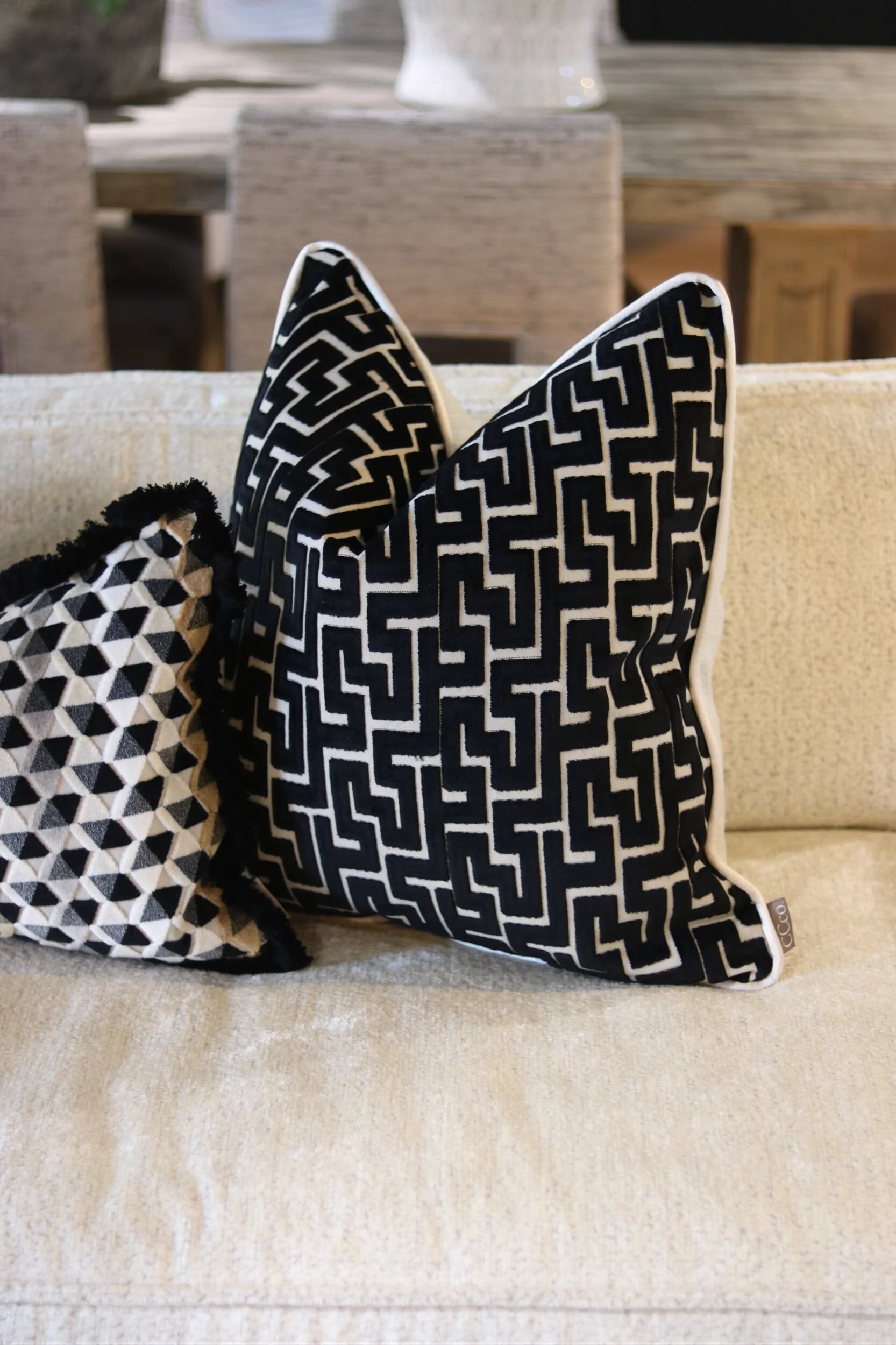 Biscaya Noir Cushion