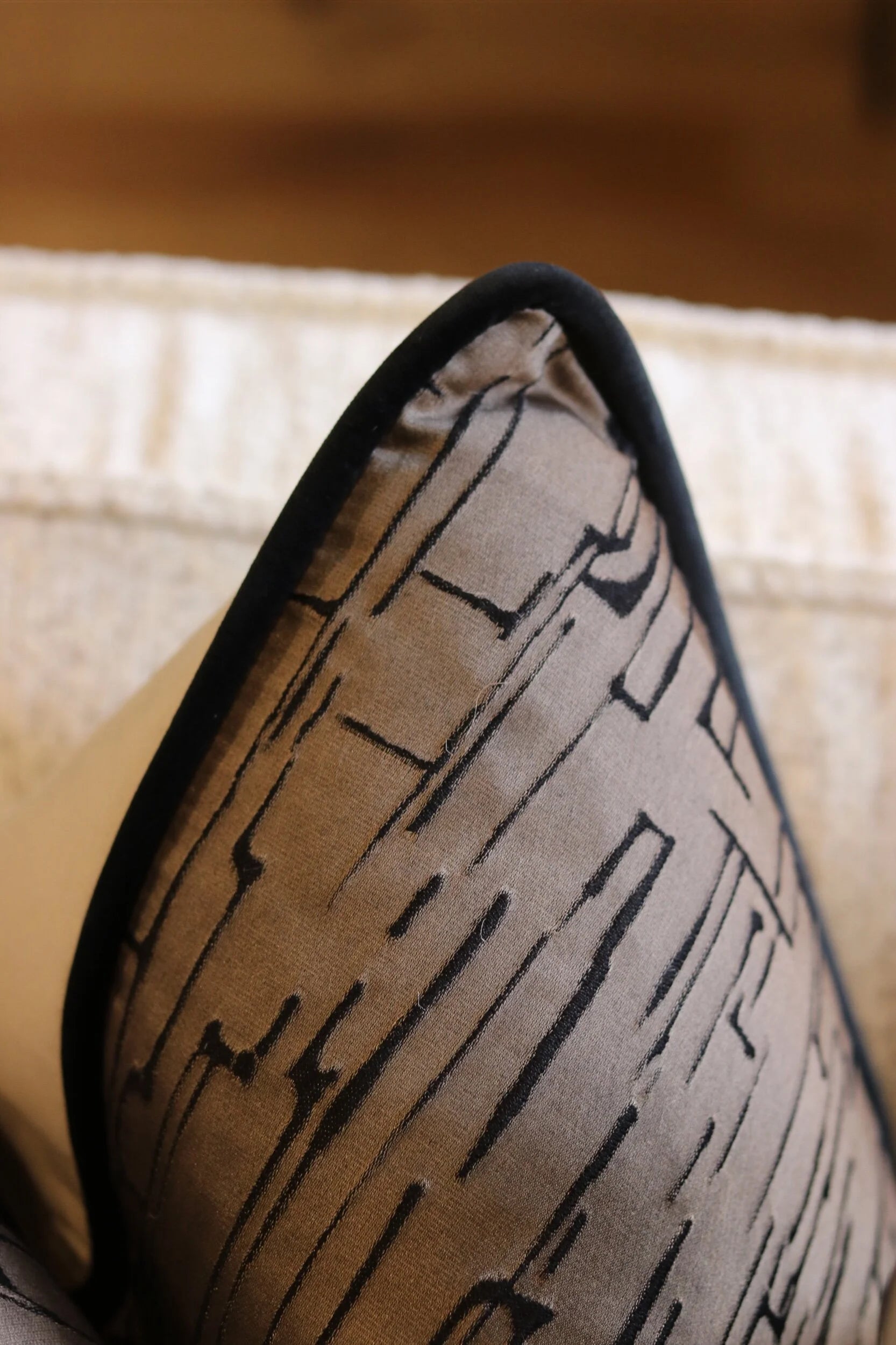 Hera Bark Cushion