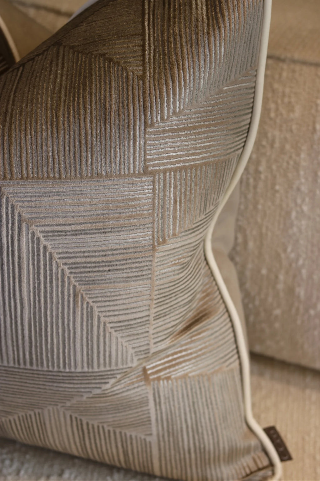 Takao Spice Cushion