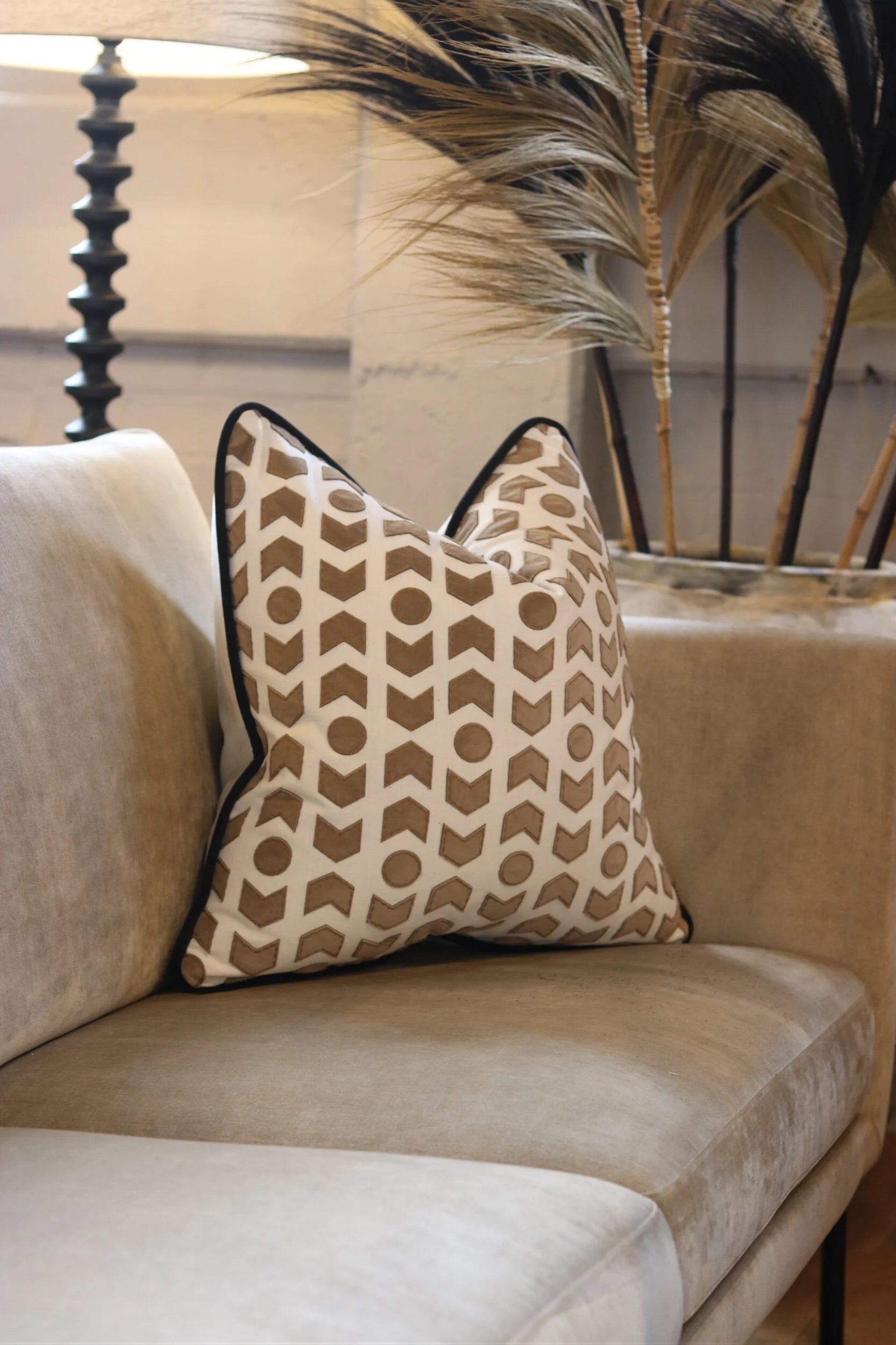 Arrowhead Tobacco Cushion