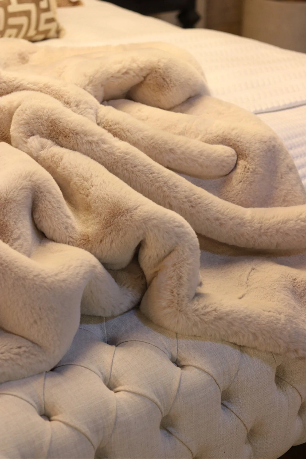 Extra Soft Light Beige Fur Throw