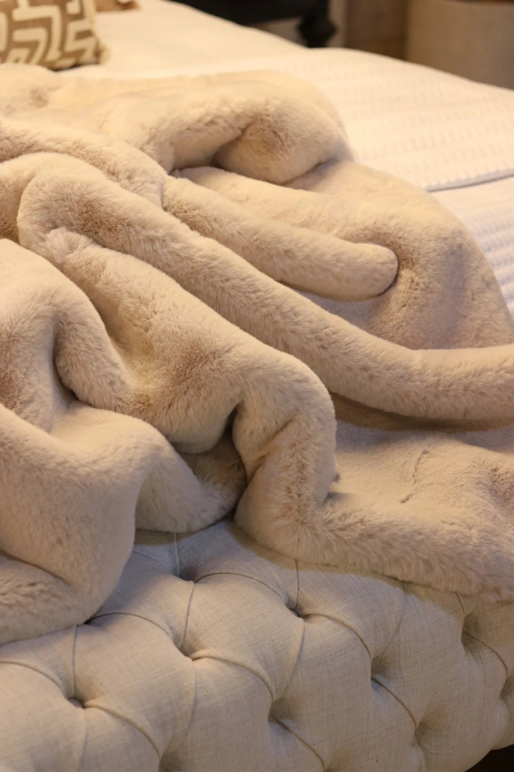 Extra Soft Light Beige Fur Throw