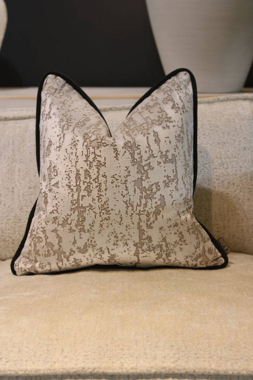 Grimaldi Moonbeam Cushion