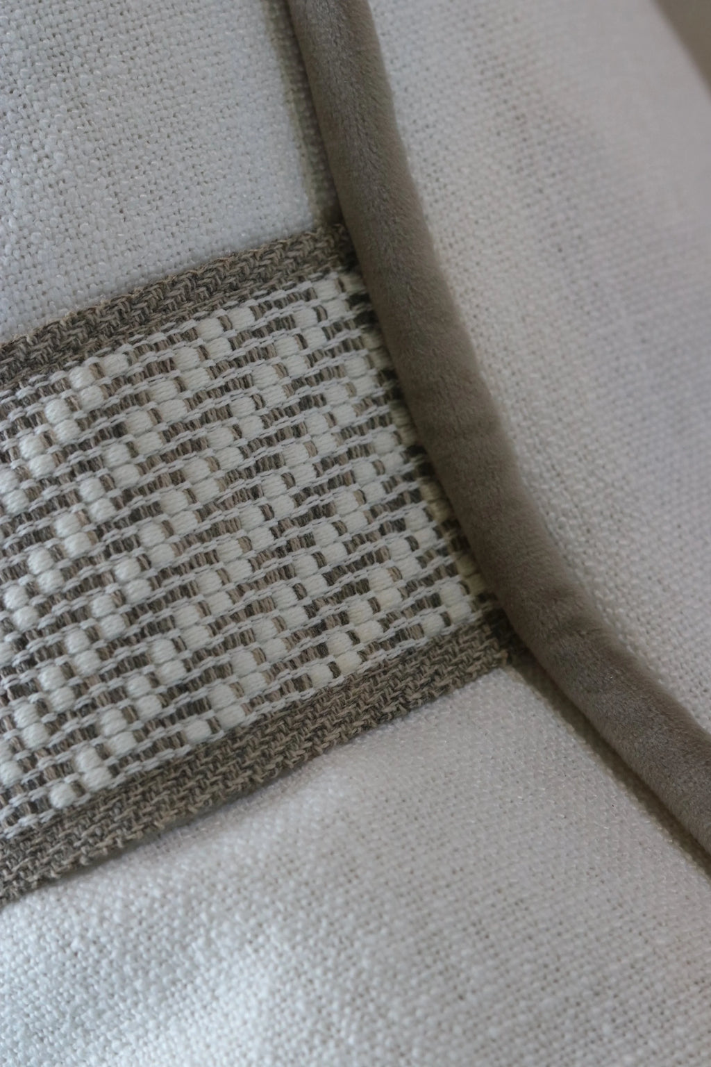 Tubai Linen Cushion