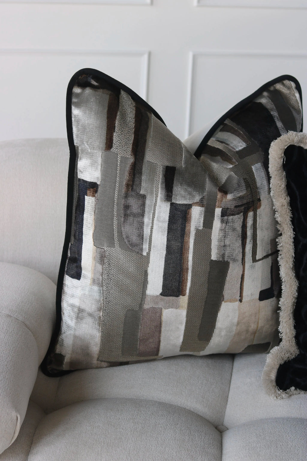 Quadrata Mercury Cushion