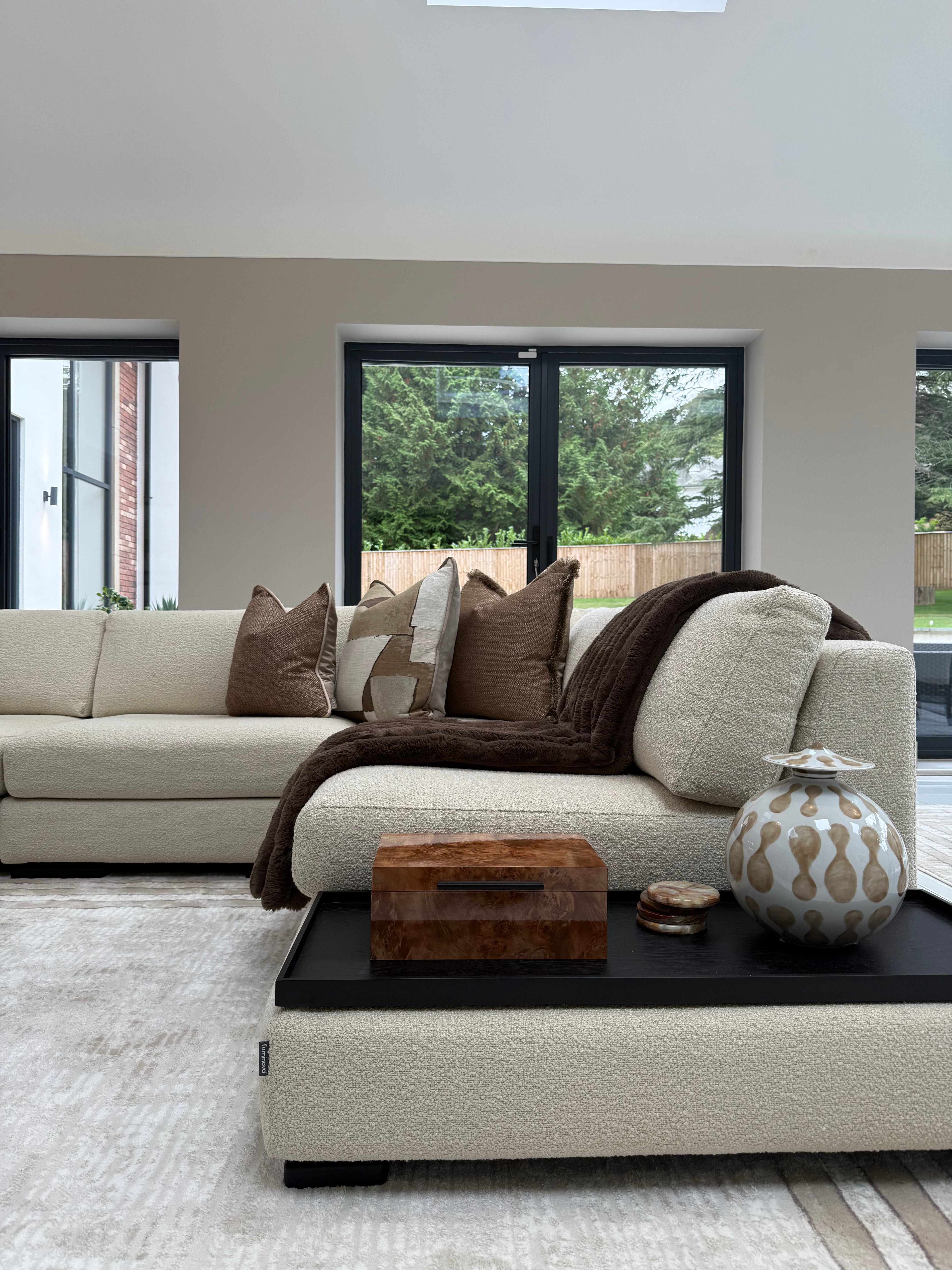 Cartago Sofa