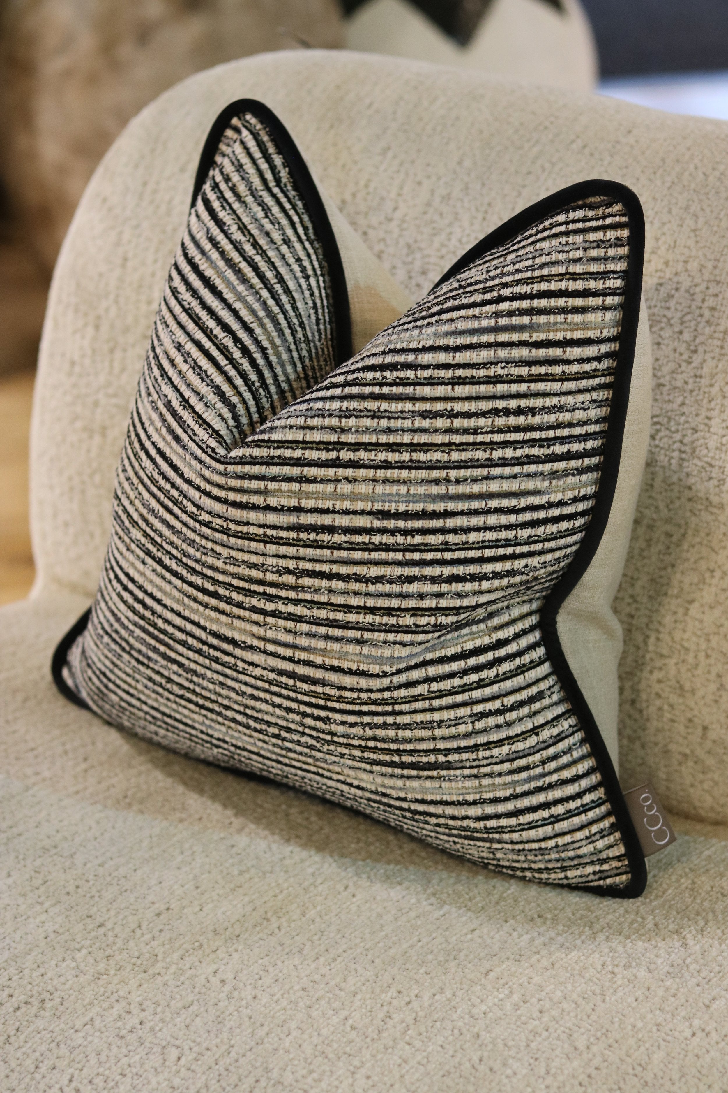Designers Guild 'Sakiori Graphite'