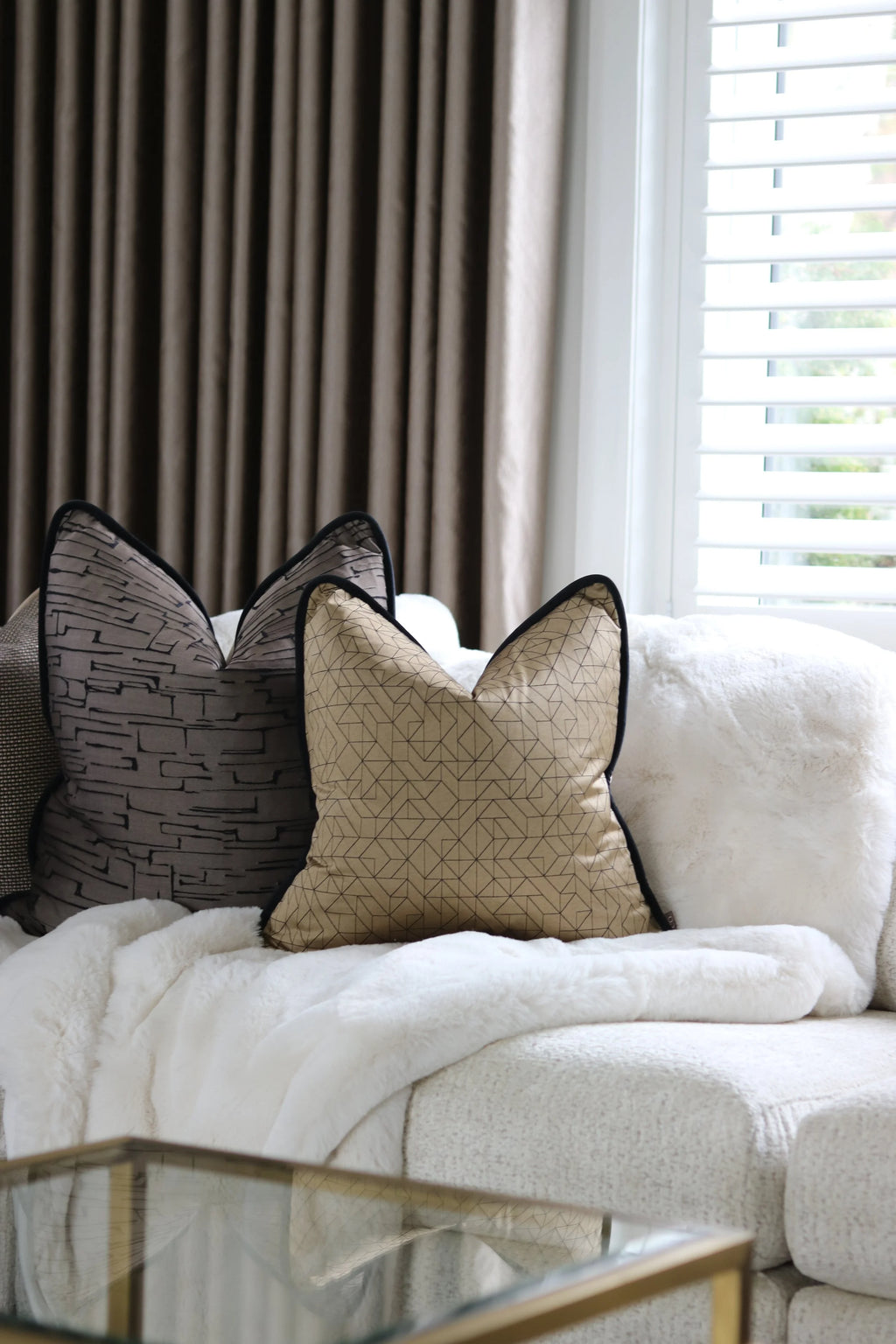 Ares Gold Cushion