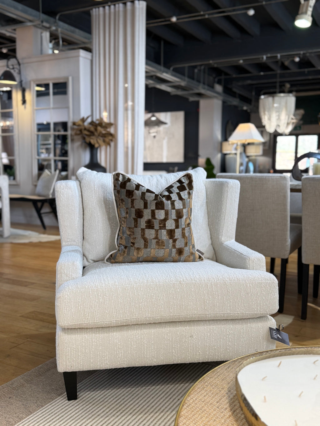 Dina Armchair