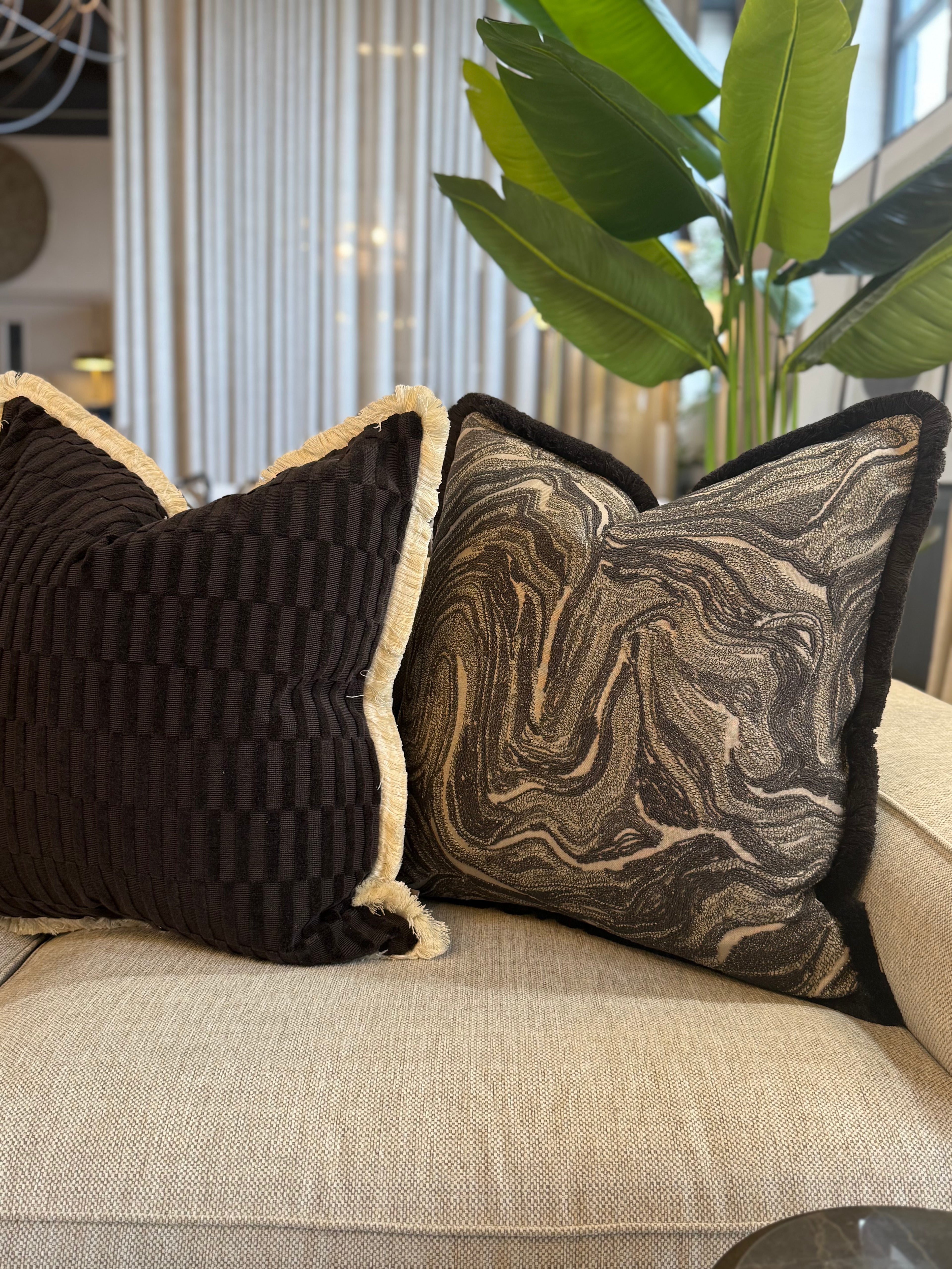 Ondeto Anthracite Cushion