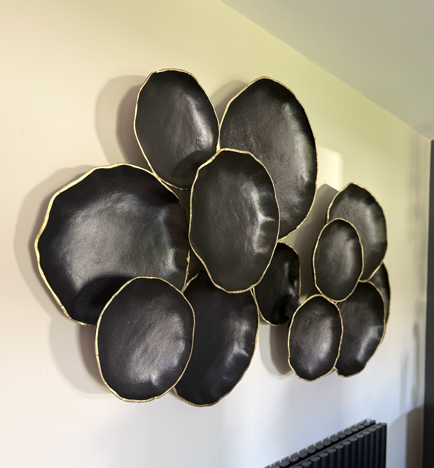 Arlow Disc Black Metal Wall Art