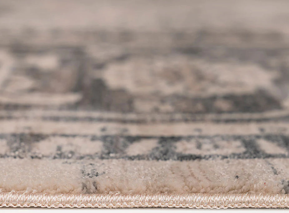 Suzan Rug