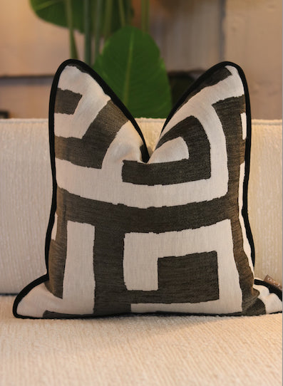 Kuba Cay Dalmatian Cushion