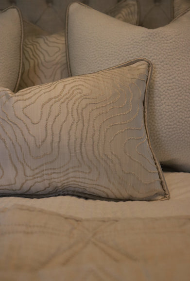 Beau Chalk Bed Cushion Set