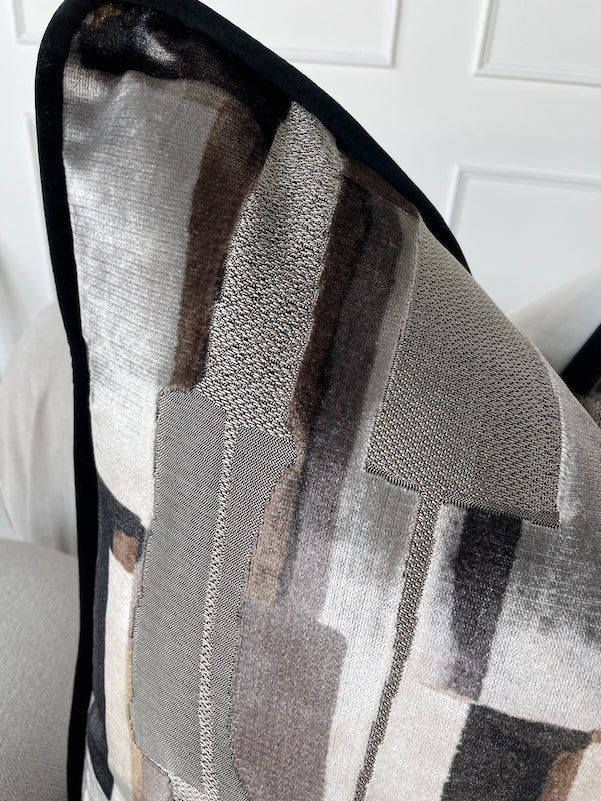 Quadrata Mercury Cushion
