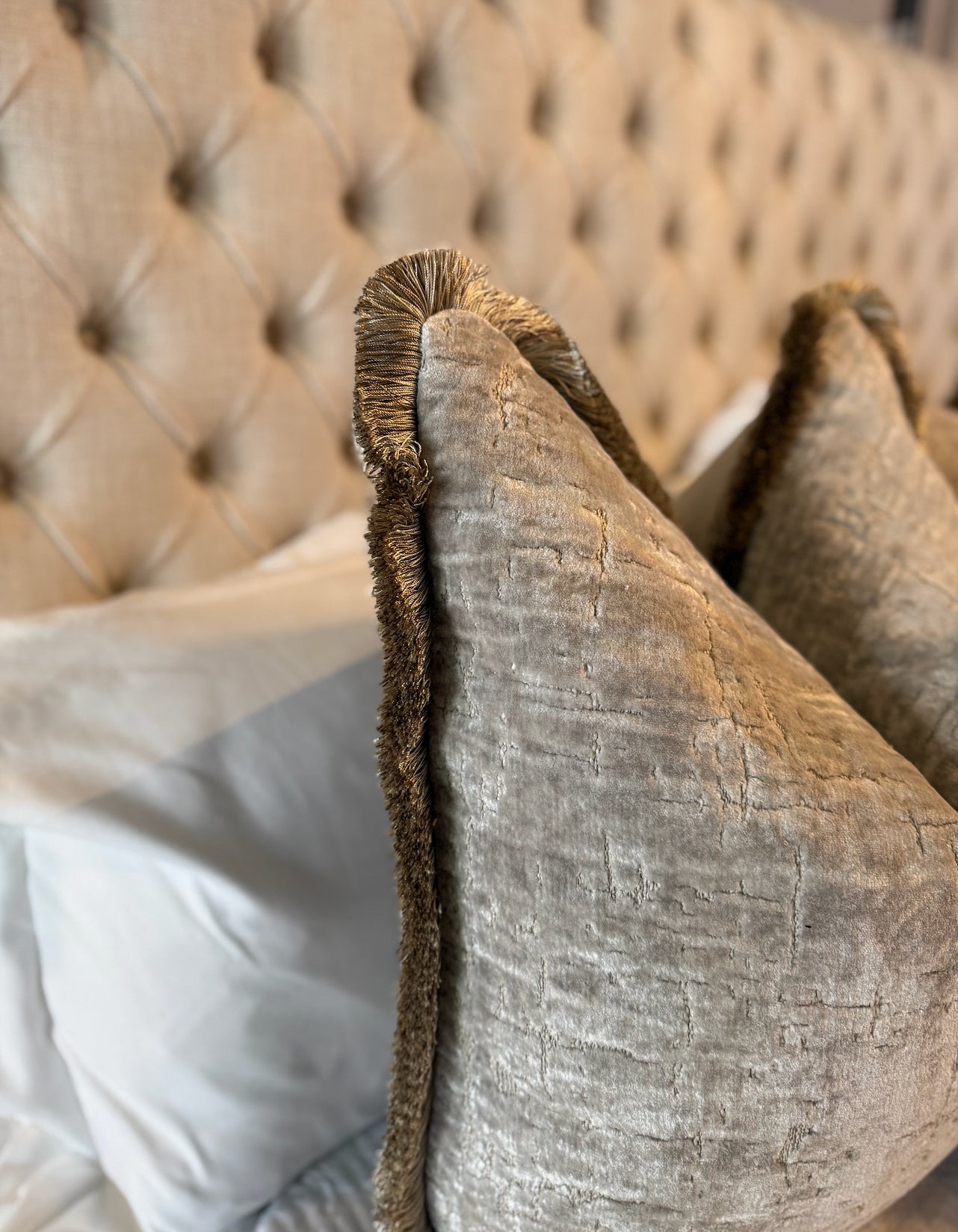 Inza Luxury Bed Cushion Set