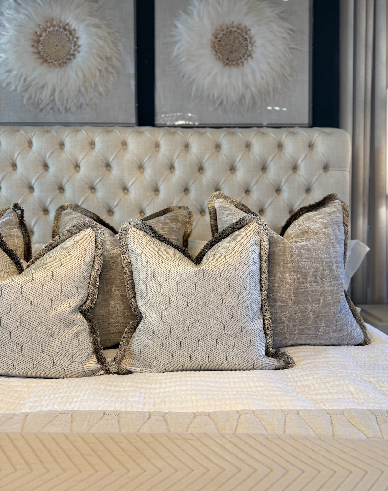 Inza Luxury Bed Cushion Set