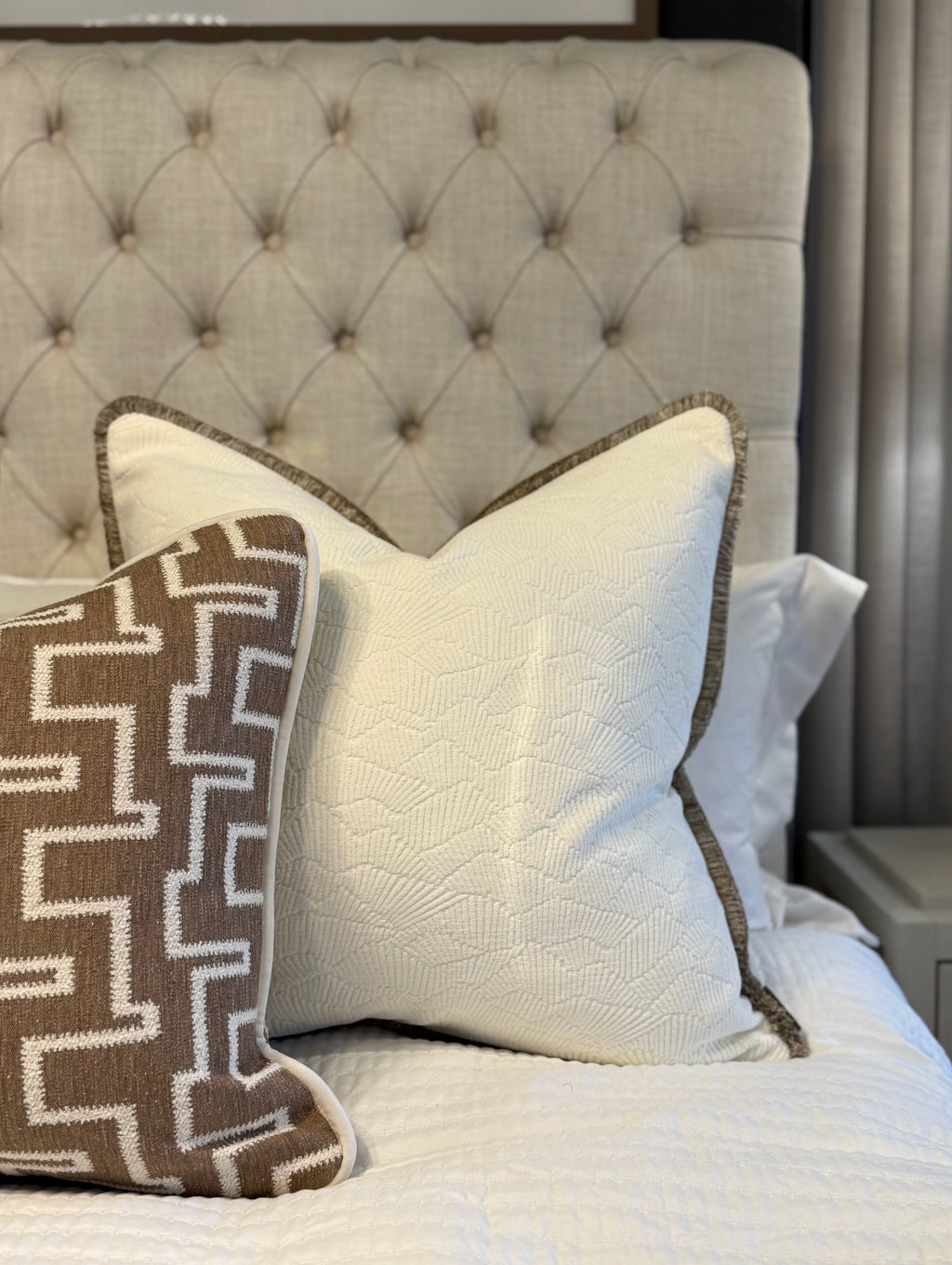 Dara Chalk Cushion