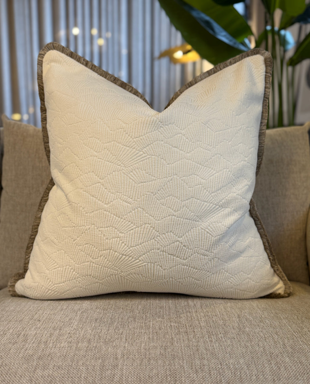 Dara Chalk Cushion