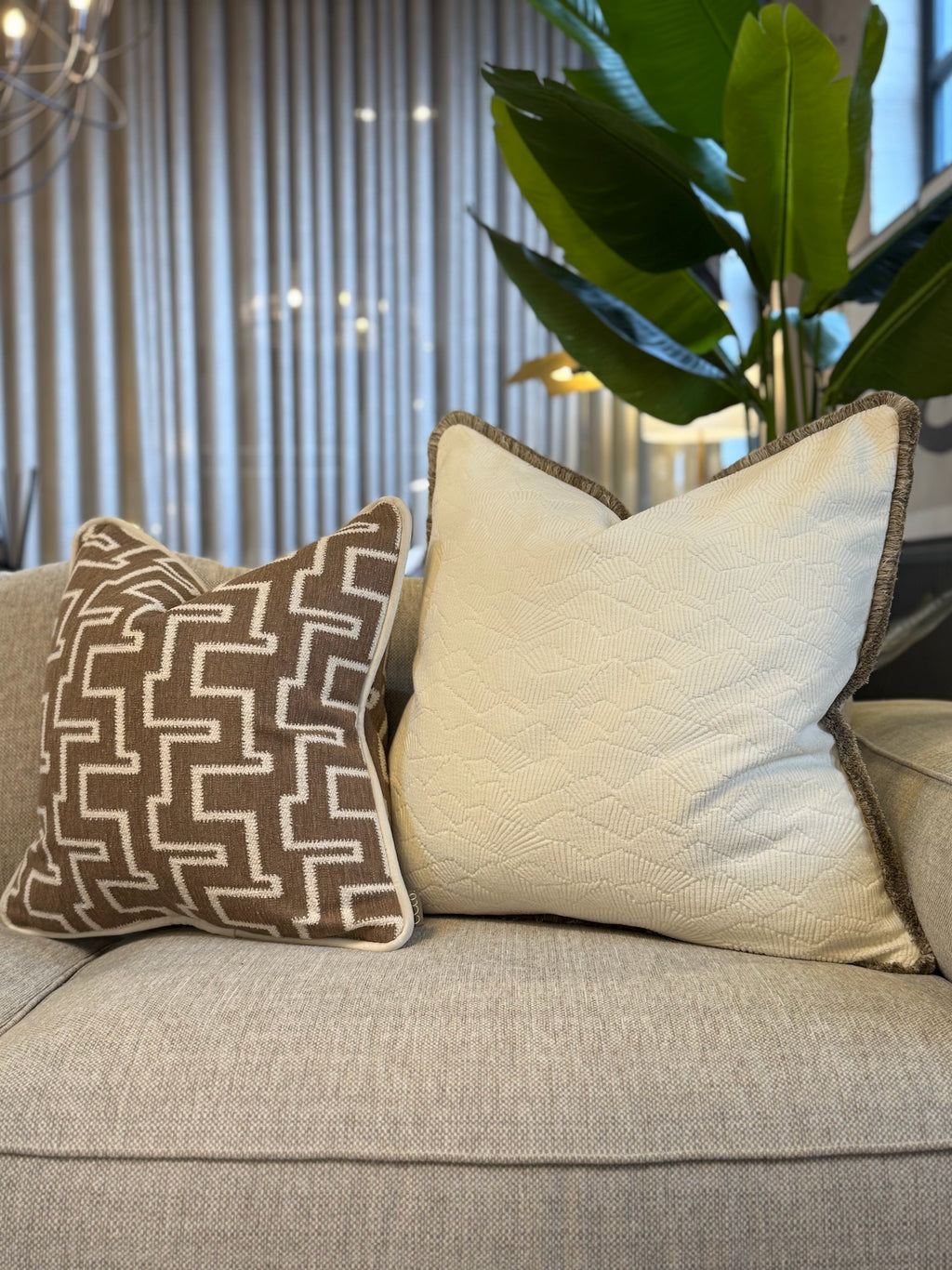 Dara Chalk Cushion