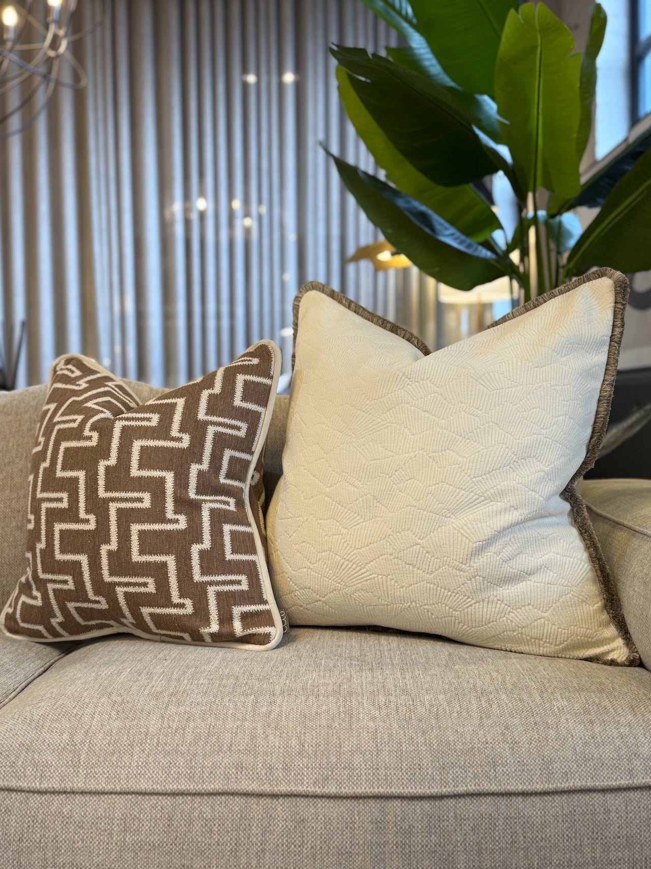 Dara Chalk Cushion