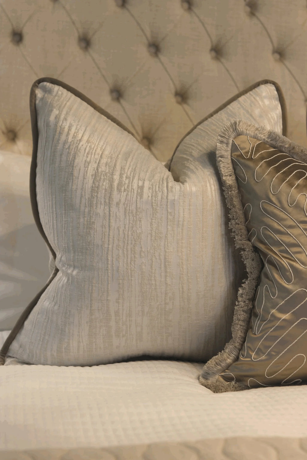 Limited Edition 'Thornby Ivory' Bed Cushion Set