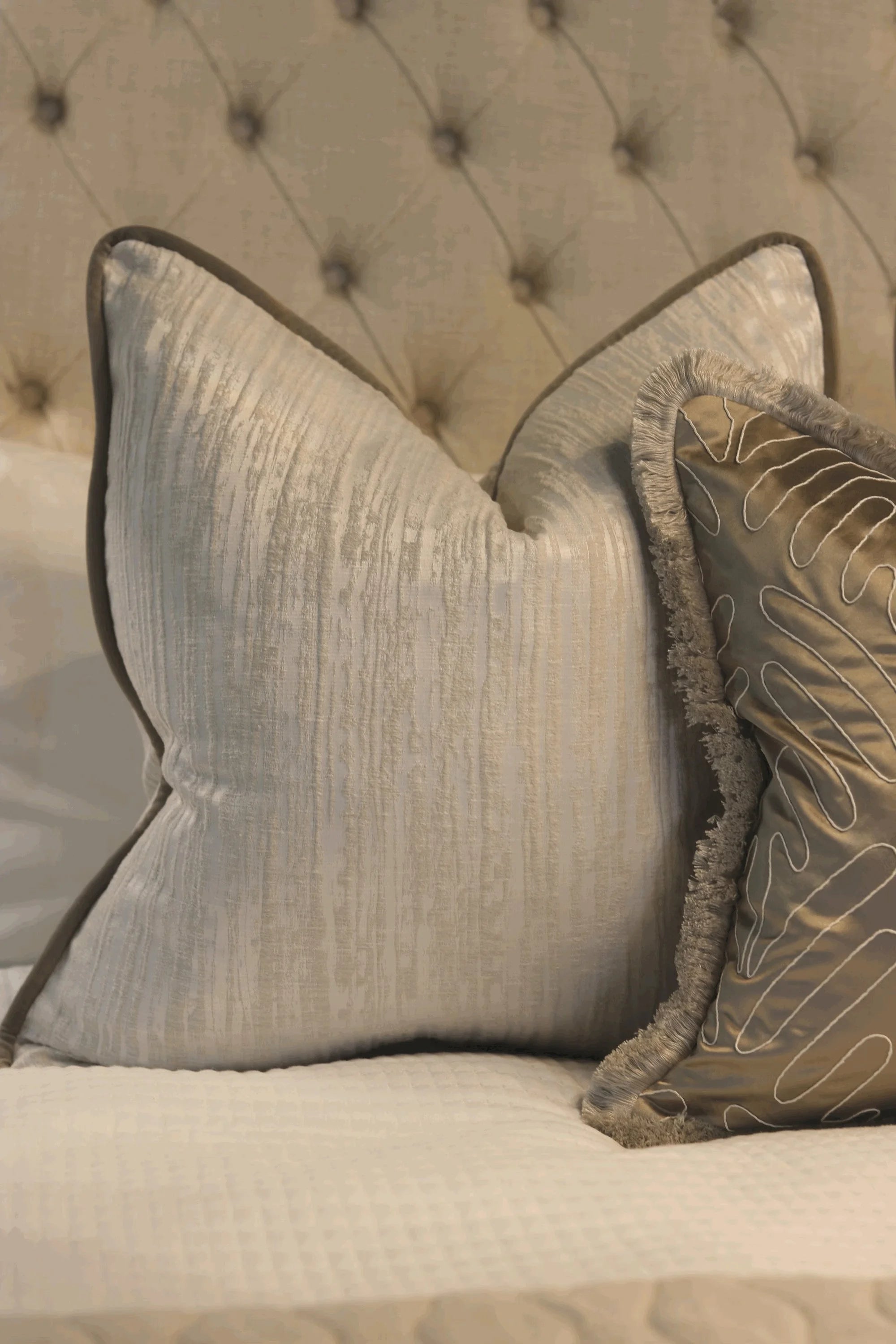 Limited Edition 'Thornby Ivory' Bed Cushion Set